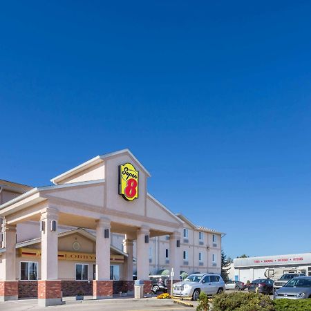 Hotel Super 8 By Wyndham Moose Jaw Sk Exterior foto