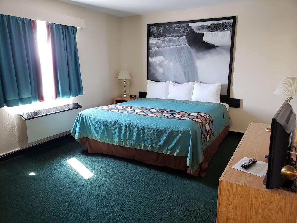 Hotel Super 8 By Wyndham Moose Jaw Sk Exterior foto